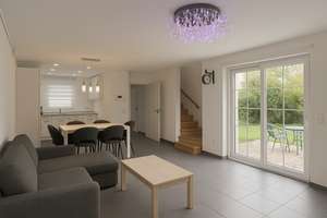 Stylisches Einfamilienhaus mit top Ausstattung in gefragtem exquisiten Viertel Frankfurts – Die vollständige Adresse der Immobilie erhältst du vom Anbieter., 60438 Kalbach-Riedberg, Frankfurt am Main – Vorschaubild 2