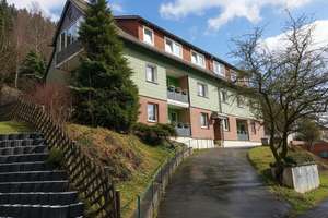 Ruhige 4Zi-Wohnung mit Balkon und Garage - Natur Aussicht