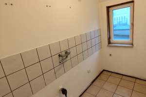 Gemütliche 2-Zimmer-Dachgeschosswohnung in Remscheid – zentral gelegen! – Baustraße 7, 42853 Scheid, Remscheid – Vorschaubild 4