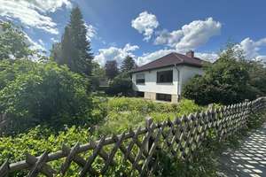 Einfamilienhaus für die ganze Familie auf großem sonnigen Grundstück in ruhiger Lage