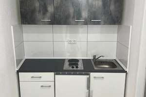 Frisch Renoviert mit komplett neuem Badezimmer - Großzügiges Single- Apartment in Köln-Zollstock – Gottesweg 40, 50969 Zollstock, Köln – Vorschaubild 11