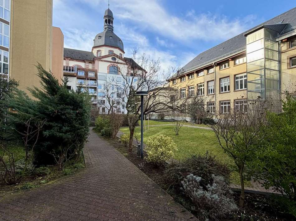 Innenhof (gem. Garten)