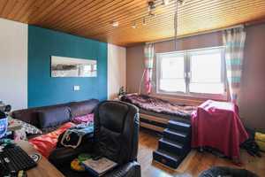 Gestalten Sie Ihr Zuhause: Einfamilienhaus mit weitläufigem Garten n Grävenwiesbach-Heinzenberg  – Hochtaunuskreis – Vorschaubild 4