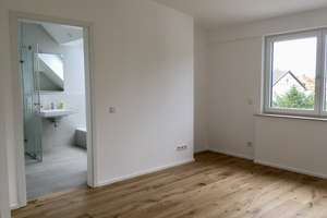 3 Zimmer Wohnung mit weitläufigem Wohnbereich, 2 Bädern und Aufzug (ohne EBK) – Gräfelfinger Str. 129, 81375 Neuhadern, München – Vorschaubild 12