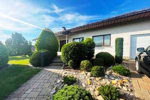 NEUER PREIS!--Idylle pur! EFH mit Panorama-Blick und großem Gartenparadies in Fürth Odw.