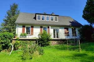 Zweifamilienhaus mit idyllischem Landhausflair  – Essen – Vorschaubild 1