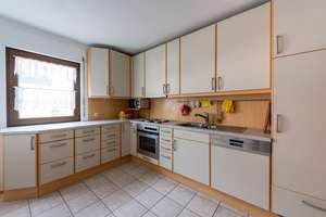 Bad Homburg: Freistehendes Einfamilienhaus mit Garten & zwei Garagen in Ober-Erlenbach – Die vollständige Adresse der Immobilie erhältst du vom Anbieter., 61352 Bad Homburg vor der Höhe – Vorschaubild 8