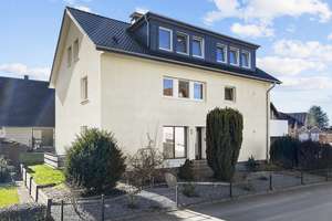 Modernes Mehrfamilienhaus mit Erdwärmepumpe, Balkon und Terrasse! – Die vollständige Adresse der Immobilie erhältst du vom Anbieter., 32278 Kirchlengern – Vorschaubild 1