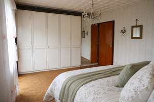 Einfamilienhaus in ruhiger Lage – Die vollständige Adresse der Immobilie erhältst du vom Anbieter., 97845 Neustadt am Main – Vorschaubild 4