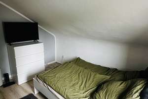 Helle und gemütliche 2-Zimmer Dachgeschosswohnung in wunderschönem Altbau – Industriestraße 51, 47803 Kempener Feld/Baackeshof, Krefeld – Vorschaubild 13