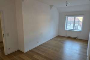 Wunderschöne 3-Zimmer Dachgeschosswohnung nahe Theodor-Heuss-Platz, 135 m², mit Einbauküche – Klaus-Groth-Straße 3, 14050 Westend, Berlin – Vorschaubild 6