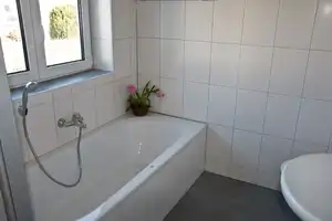 Stilvolles 3 Familienhaus mit Baugrundstück in ruhiger Dorfrandlage – Ravensburg (Kreis) – Vorschaubild 8