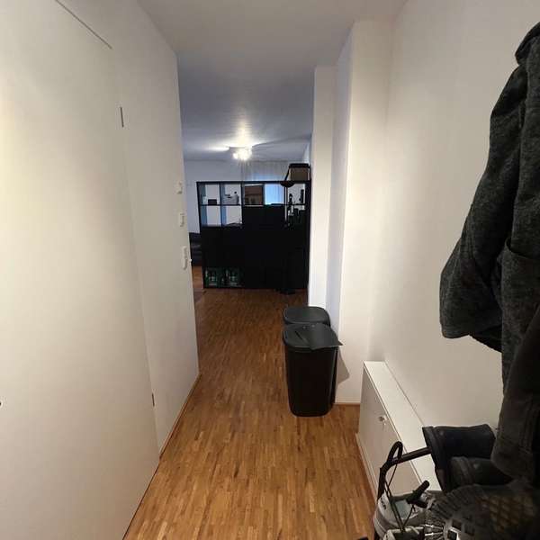 *** schöne 2-Zimmer-Wohnung mit Terrasse, Einbauküche und Stellplatz, nähe Campus/Klinikum ***