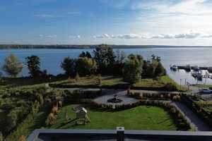 Moderne Luxus-Villa im Bauhausstil mit Panoramablick auf den Plauer See (ca. 20 m) – Müritz (Kreis) – Vorschaubild 28