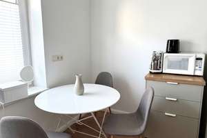 Renovierte, helle 2-Zimmer-Wohnung mit Balkon in Kiel-Brunswik – Gerhardstraße 13, 24105 Brunswik, Kiel – Vorschaubild 9