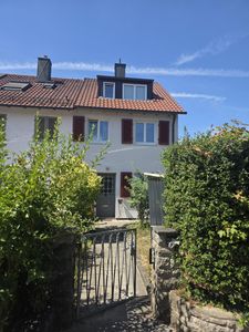 Charmantes Reiheneckhaus in gepflegtem Zustand mit Garten & Garage