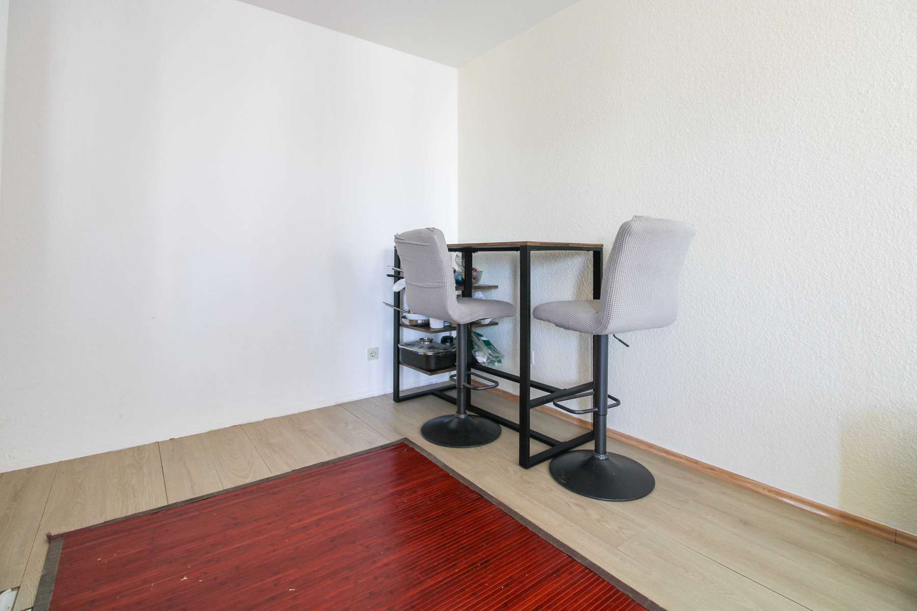 1-Zimmer-Apartment mit Loggia in zentraler Lage, Frankfurt am Main – Bild 3