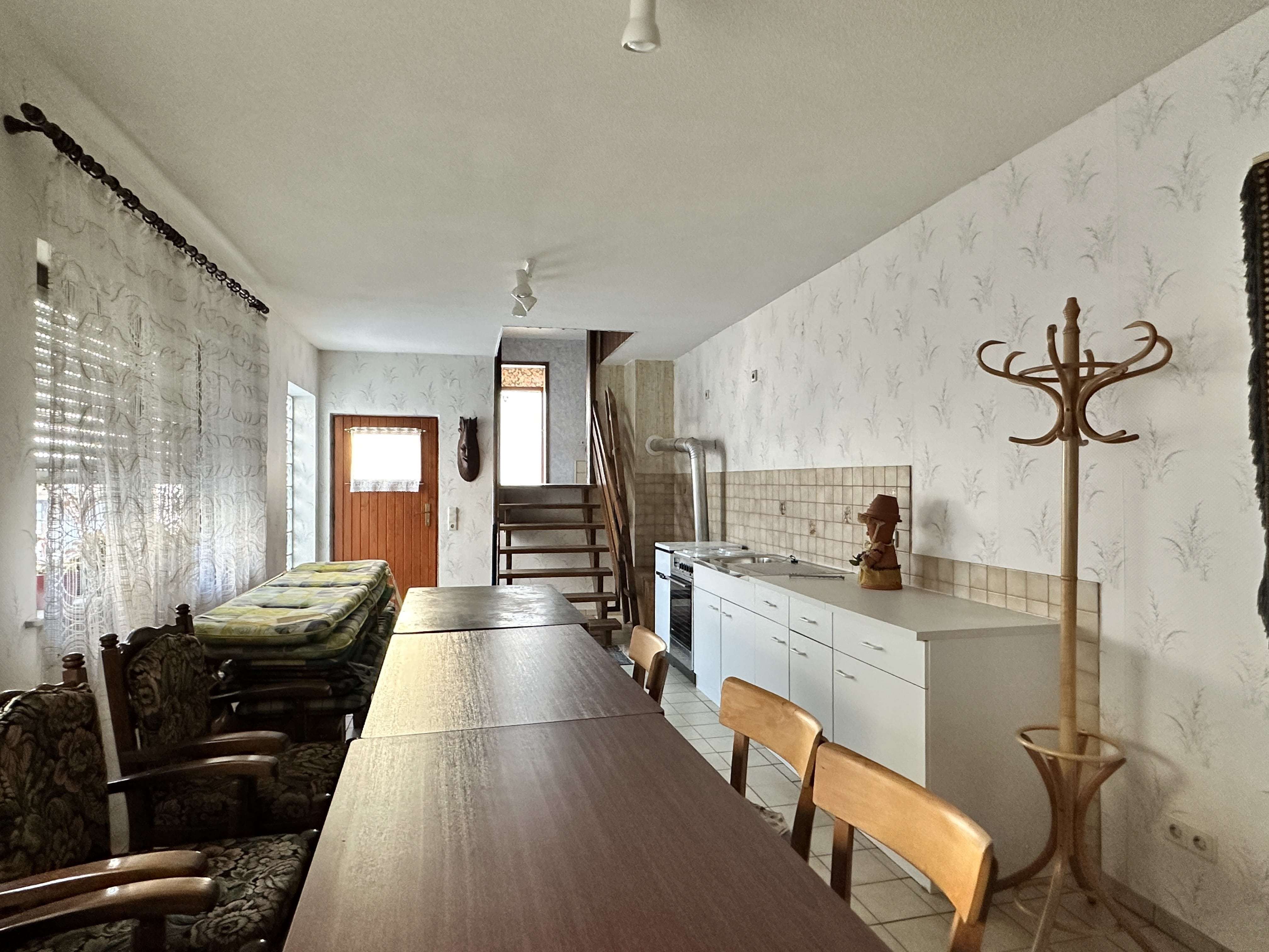 Immobilie in Külsheim - Wohnhaus mit Nebengebäude und Scheune in zentraler Lage von Hundheim
 - Bild 5