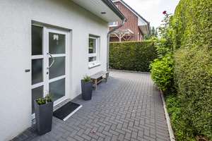 Provisionsfrei! - Von Privat: Helles Einfamilienhaus freistehend in zweiter Reihe – Die vollständige Adresse der Immobilie erhältst du vom Anbieter., 22399 Poppenbüttel, Hamburg – Vorschaubild 44