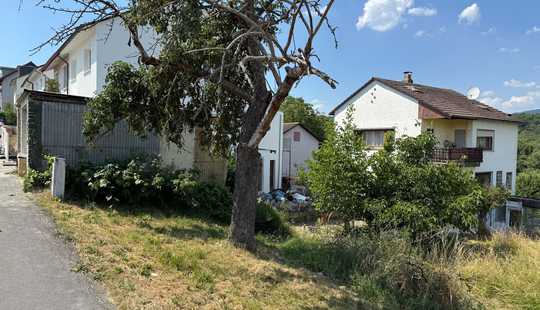 Bild von Einfamilienhaus mit großem Grundstück und stabiler Mietein-nahme in Toplage von Bad Soden