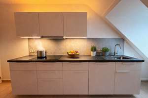 4 Zimmer Altbauwohnung mit Aussicht – Die vollständige Adresse der Immobilie erhältst du vom Anbieter., 65183 Westend / Bleichstraße, Wiesbaden – Vorschaubild 3