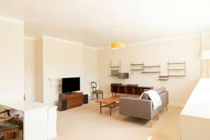 Großzügig geschnittene 2 Zimmer ++ Top Wohnlage im Prenzlauer Berg – 10119 Mitte (Ortsteil), Berlin – Vorschaubild 2