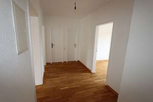 + Bilk / Flehe + 4-Zimmer-Wohnung + ca. 109 m² Wohnfläche + renoviert + 1. OG + im 3-Familienhaus + – Die vollständige Adresse der Immobilie erhältst du vom Anbieter., 40223 Bilk, Düsseldorf – Vorschaubild 10