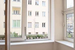 HOMESK - Sofort bezugsfreie 3-Zimmer-Altbauwohnung im Hochparterre in Westend – Reichsstraße 20, 14052 Westend, Berlin – Vorschaubild 11