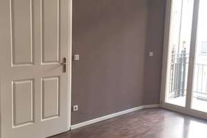 Die erste eigene Wohnung, mit Einbauküche, Balkon und Aufzug. – Kleine Lindenallee 5, 39108 Stadtfeld Ost, Magdeburg – Vorschaubild 4