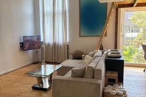 Untermiete bis 15. Oktober 2026: 2-Zimmer-Wohnung in Top-Lage in Düsseldorf-Golzheim – Die vollständige Adresse der Immobilie erhältst du vom Anbieter., 40476 Golzheim, Düsseldorf – Vorschaubild 1