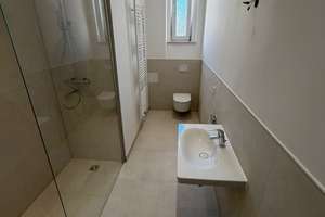 Helle 4-Zimmer-Wohnung mit Balkon in Leipzig Paul-Gruner-Straße