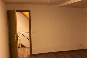 Geräumiges 10-Raum-Haus mit gehobener Innenausstattung und EBK in Holzgerlingen – Böblingen (Kreis) – Vorschaubild 7