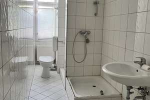 Bezugsfreie 2-Zimmer-Altbauwohnung mit Balkon Nahe Schlosspark – Schloßallee 45, 13156 Niederschönhausen, Berlin – Vorschaubild 11
