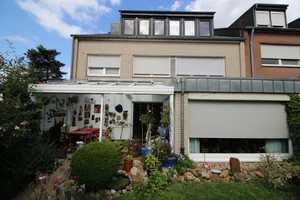 Gepflegtes 3-Familienhaus in sehr guter Lage, Nähe Rhein-Maas-Klinikum in Würselen zu verkaufen. – Virchowstraße  14, 52146 Aachen (Kreis) – Vorschaubild 1