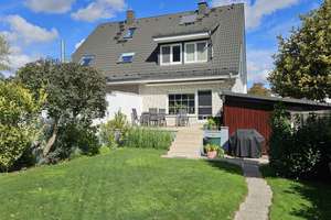 Familienfreundliche Doppelhaushälfte mit 5 Zimmern und schönem Garten