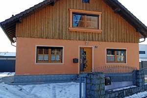 Großzügiges Einfamilienhaus mit Garage und Garten in Hengersberg – Bergmüllerstraße 12, 94491 Hengersberg – Vorschaubild 2