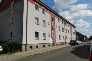 Hinsel: Gemütliche 2-Zi.-Whg. mit Einbauküche und Balkon