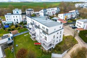 2,5-Zimmer-Wohnung mit Balkon und Tiefgaragenstellplatz in gepflegter Wohnlage – Dietrich-Bonhoeffer-Str. 10, 88471 Laupheim – Vorschaubild 2