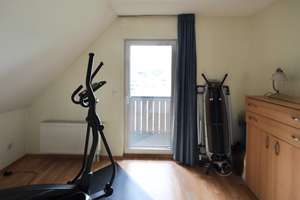 CA. 242,14 m² WOHN-/NUTZFLÄCHE - FUSSBODENHEIZUNG & KAMINOFEN - GARTENHAUS MIT SAUNA & GÄSTEZIMMER – Die vollständige Adresse der Immobilie erhältst du vom Anbieter., 13129 Blankenburg, Berlin – Vorschaubild 14