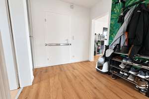 Kernsaniert & großzügig – stilvolle 2-Zimmer-Wohnung mit großem Balkon – 86391 Stadtbergen – Vorschaubild 4