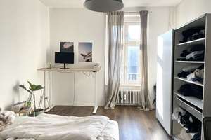 Stilvolle 2-Zimmer-Wohnung im denkmalgeschützten Zuckerbäckerhaus am Frankfurter Tor – Die vollständige Adresse der Immobilie erhältst du vom Anbieter., 10243 Friedrichshain, Berlin – Vorschaubild 3
