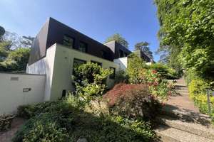 Nur 20 Gehmin. zur Elbe! Ruh. EndRH mit viel Potenzial, gr. Vollkeller + Einzelgarage in Blankenese  – Die vollständige Adresse der Immobilie erhältst du vom Anbieter., 22587 Blankenese, Hamburg – Vorschaubild 2