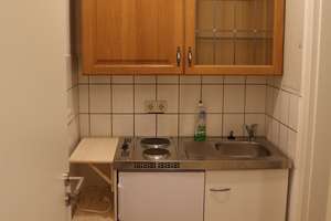 Praktisch geschnittenes möbliertes 1-Zimmer-Apartment in Fürth – 300m zur U-Bahn – Leyher Straße 10, 90763 Südstadt Industriegebiet, Fürth – Vorschaubild 3