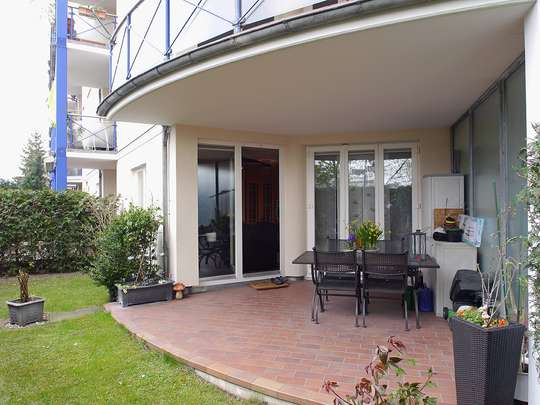 Moderne 3-Zim.-Wohnung mit PKW-Stellplatz und Garten - Bild 4