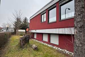 Großzügiges Wohnhaus mit integrierter Arztpraxis – 300 m² Wohn- und Nutzfläche in Trostberg. – Pallinger Straße 17, 83308 Traunstein (Kreis) – Vorschaubild 1