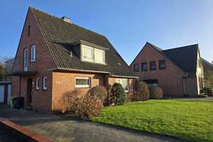 **Solides Einfamilienhaus mit großem Garten** – Nordfriesland (Kreis) – Vorschaubild 1