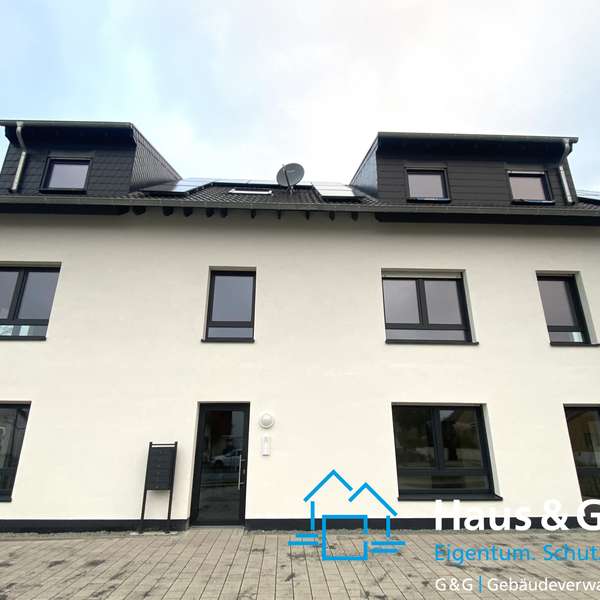 *** Wohnung im energieeffizienten Neubau aus 2022 - mit Balkon -  Aussicht ins Grüne ***