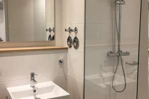 Studenten Apartment möbliert für 1-2 Personen inkl. Fitness-u. Gemeinschaftsräumen – Am Oberwiesenfeld 9, 80809 Am Riesenfeld, München – Vorschaubild 2
