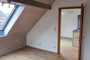 1,5-Zimmer-Dachgeschosswohnung in Lahr-Reichenbach – Die vollständige Adresse der Immobilie erhältst du vom Anbieter., 77933 Lahr/Schwarzwald – Vorschaubild 2