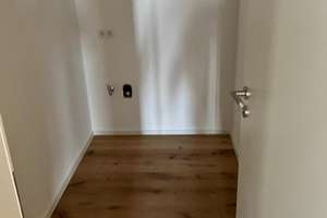 Newly renovated, spacious 4-room apartment with  balconys/new kitchen/Parking Spots – Die vollständige Adresse der Immobilie erhältst du vom Anbieter., 65203 Biebrich, Wiesbaden – Vorschaubild 7